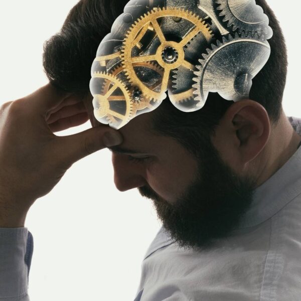 Neuroarchitektura biura w praktyce: kabina akustyczna Spoty Systems zapewniająca komfort kognitywny i skupienie pracownika.